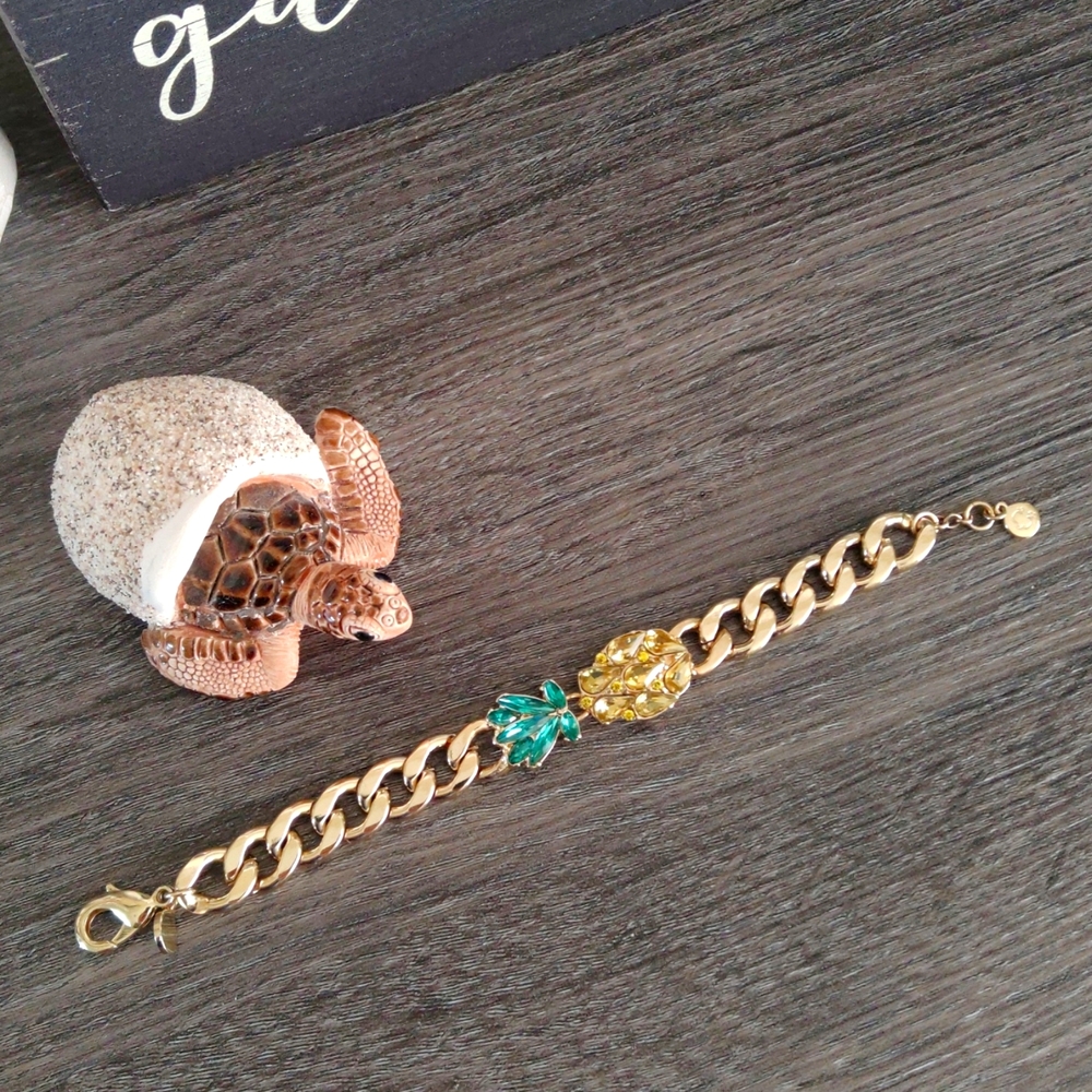 SOLD C. Wonder Pineapple 🍍 bracelet